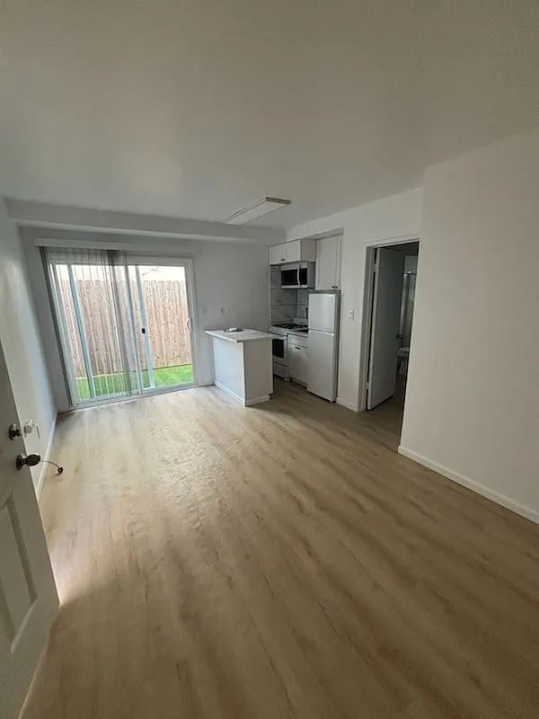1 bed, $2,850 — Photo 1