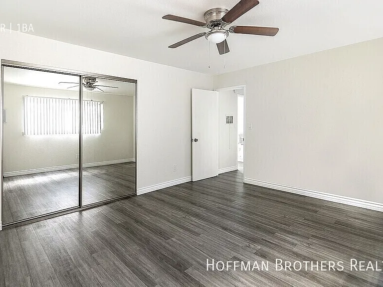 20326 Saticoy St #7 — Photo 7