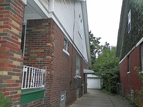 3rd image of 17236 Fleming Ave