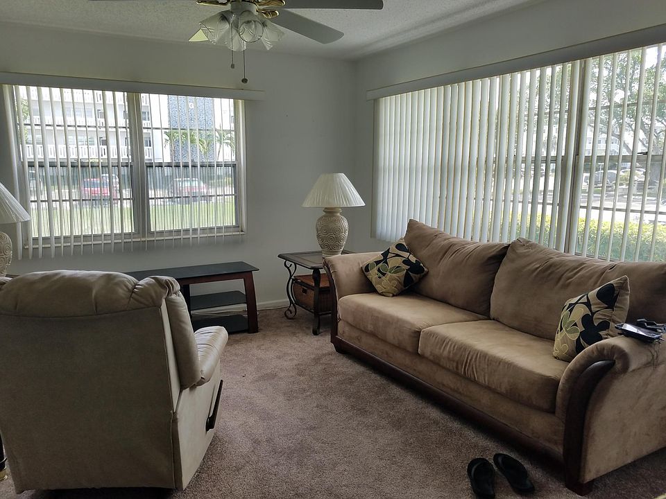 1st image of 30 Newport Ct