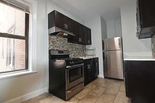 Building Photo - 2055 Ocean Ave #4