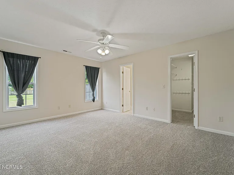 102 Mendover Dr — Photo 13