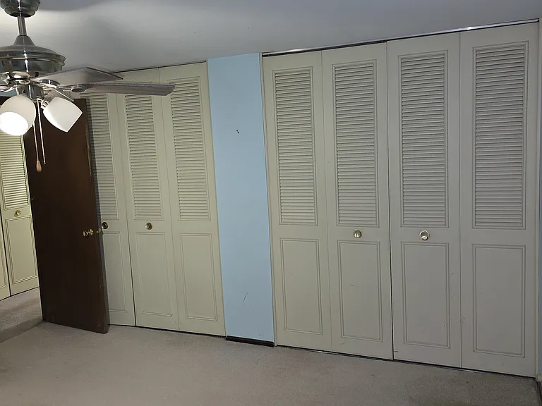 805 Bishop Ct — Photo 6