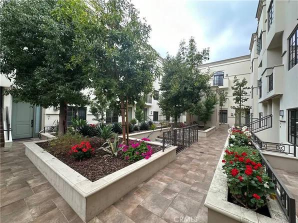 288 S Oakland Ave Unit 106, Pasadena, CA 91101