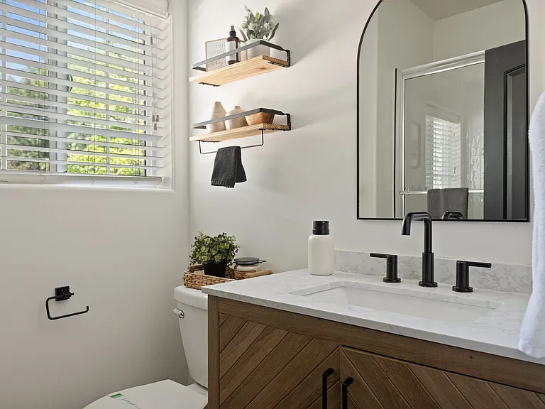 1498 Deer Way Dr — Photo 38