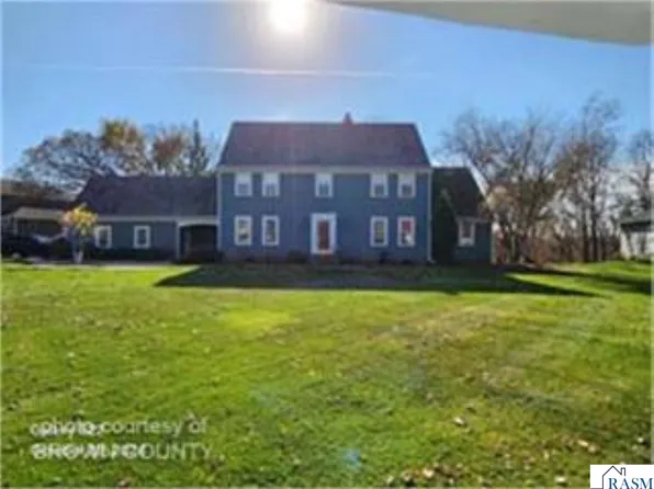 70 Jonathon Dr, New Ulm, MN 56073