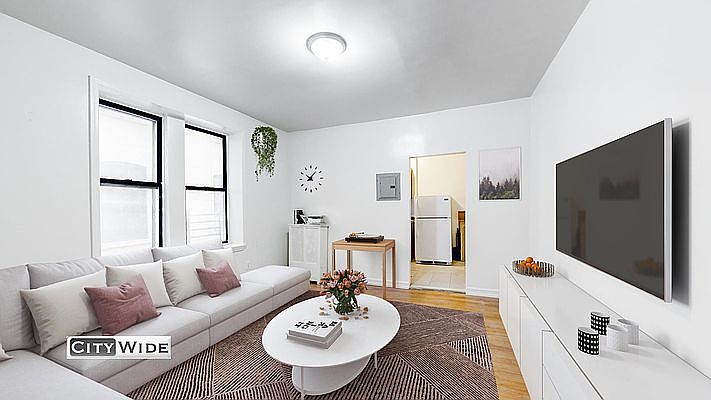 1st image of 19 E 109th St #24