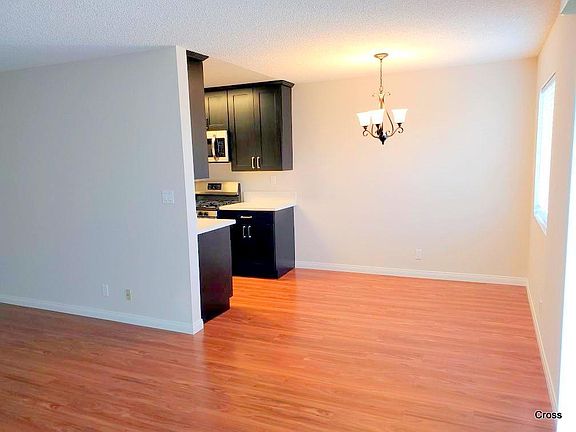 4th image of 461 E Providencia Ave Unit J