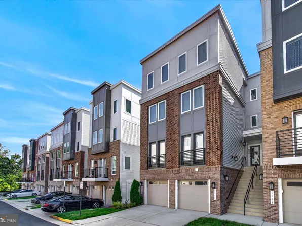 1368 Rail Stop Dr Unit 32, Woodbridge, VA 22191