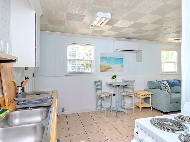 675 Clearwater Largo Rd S — Photo 42