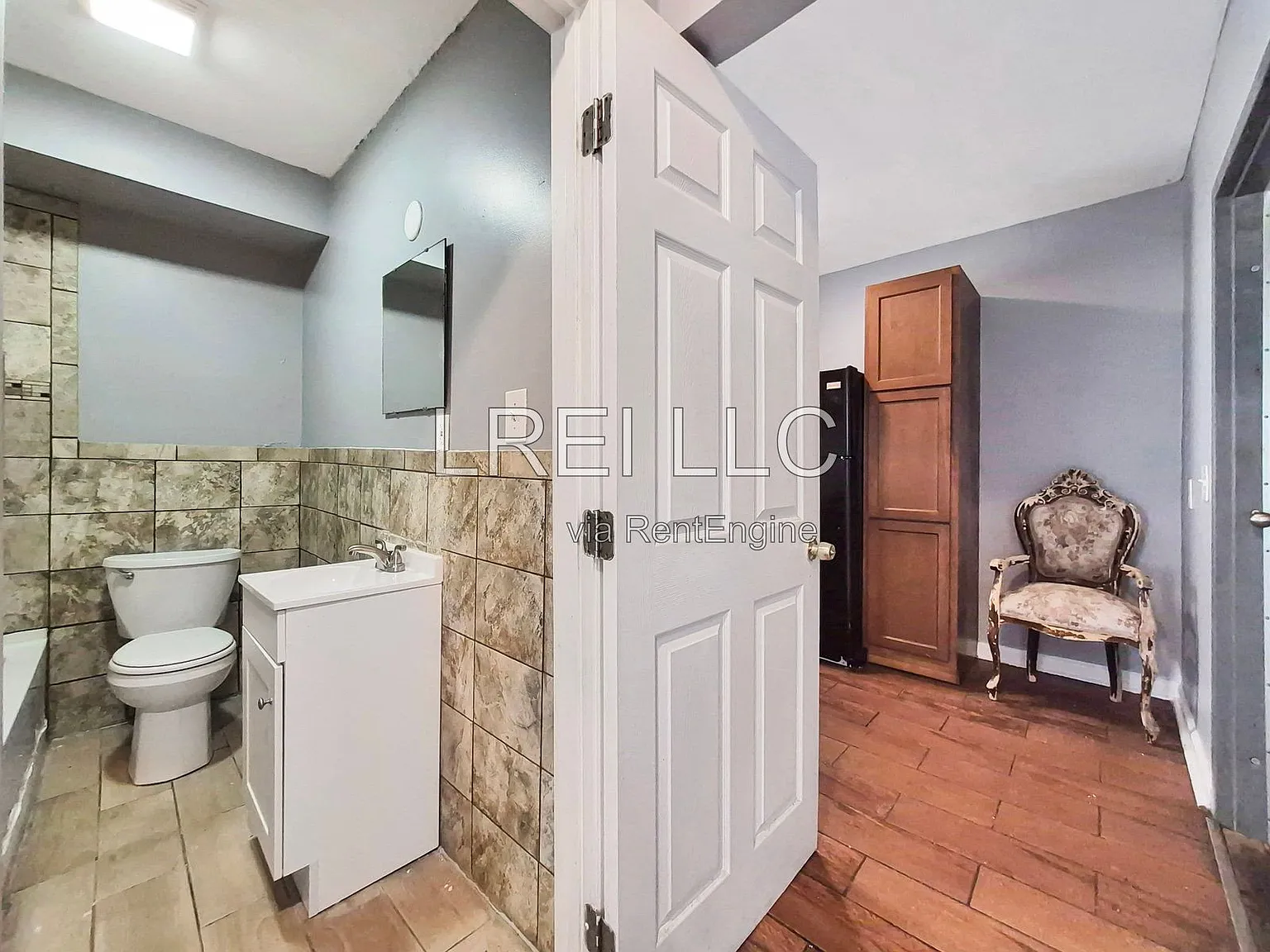 2 bed, 1.0 bath, 665 sqft, $925 — Photo 3