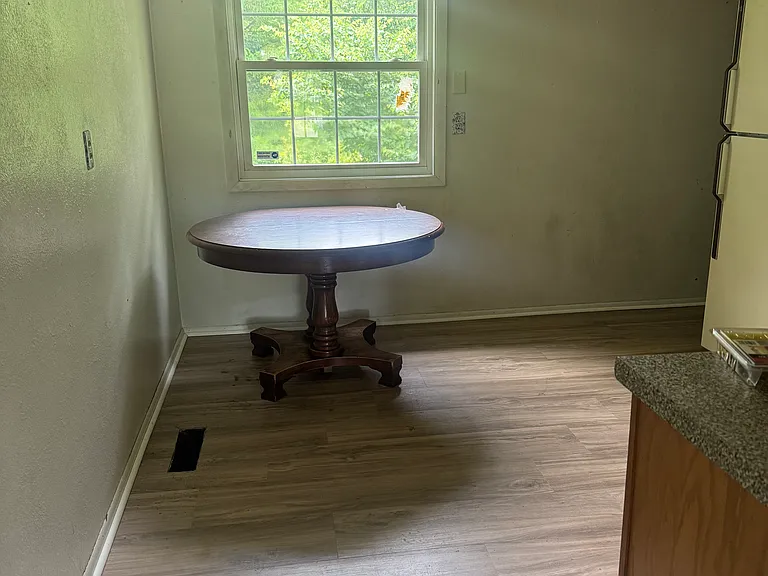 602 Miami Ct — Photo 6