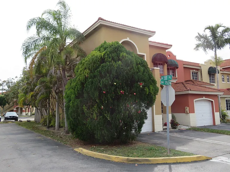 13404 SW 153rd Ter #2007 — Photo 3