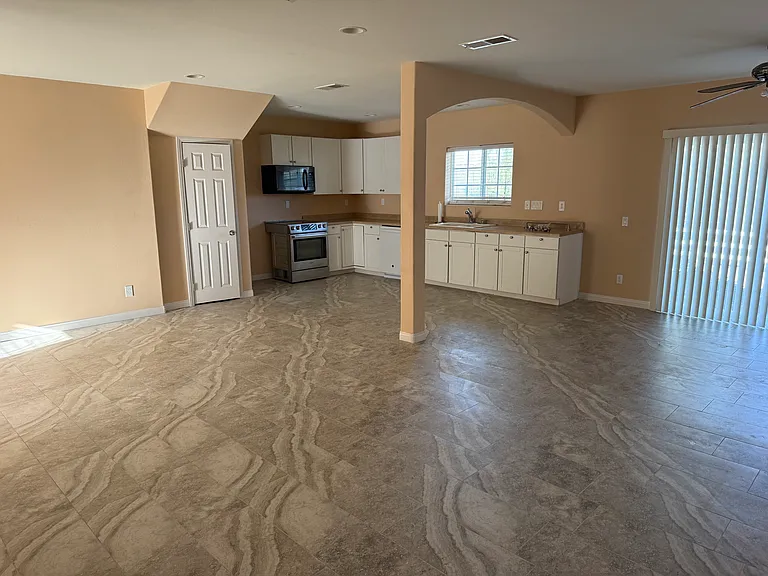 15633 Lapeyre Rd #2 — Photo 12