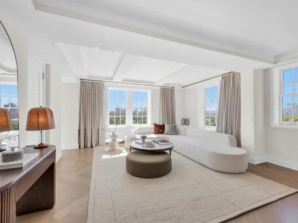 360 Central Park West image 2 of 9