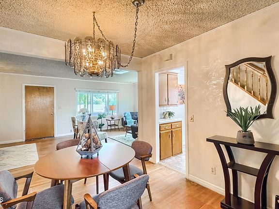 4th image of 2543 Prospect Ave