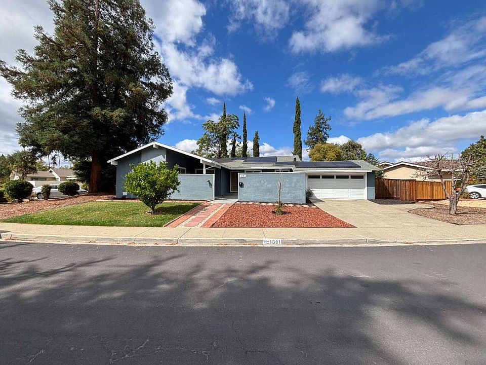 1st image of 1691 Crescent Dr