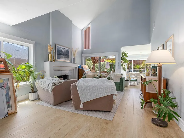 264 Turner Ave — Photo 12