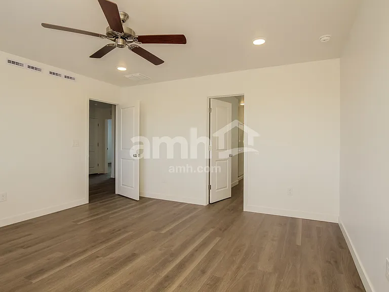 12631 W Flynn Ln — Photo 9
