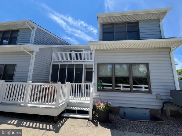 2 Vessel Rd #5, Waretown, NJ 08758