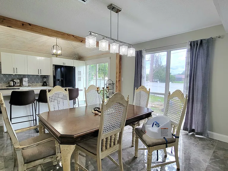 654 Madrid Dr — Photo 27