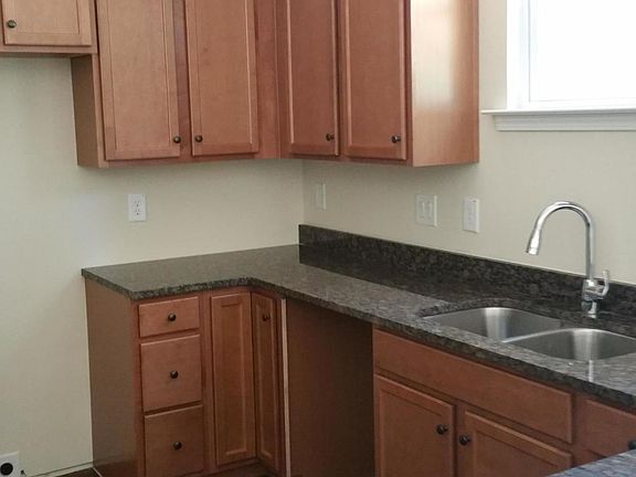5th image of 124 Swan Dr