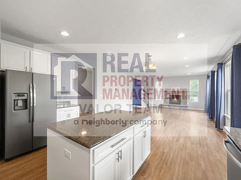 10275 Maryland St — Photo 8