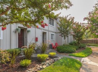 25 Front St APT C, Healdsburg, CA 95448