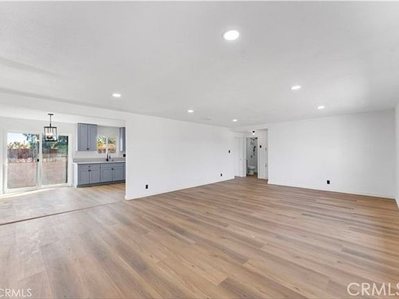 4th image of 42524 42nd St W #42524