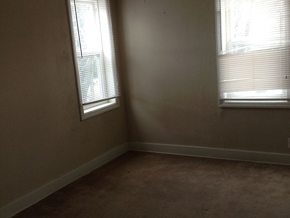 4th image of 1322 N 52nd St