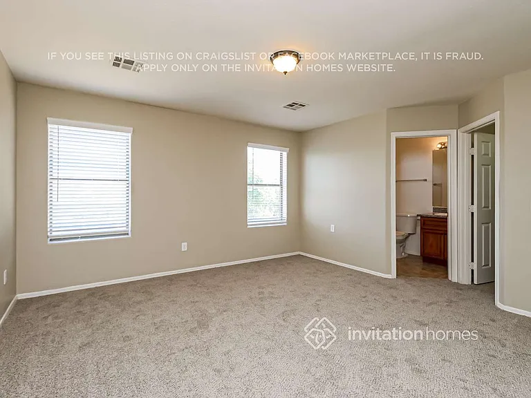 5814 S 11th St — Photo 9