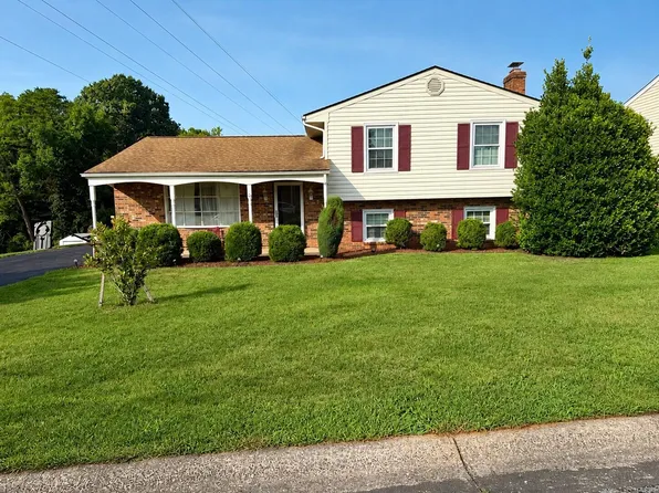 959 Halifax Cir, Vinton, VA 24179