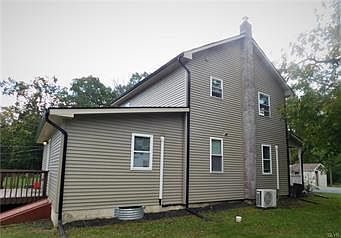 2nd image of 1136 Quince Rd