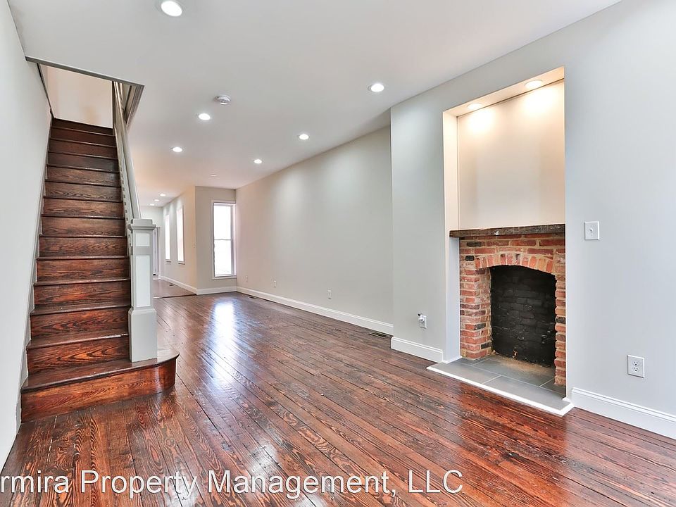 1st image of 928 S East Ave #L4