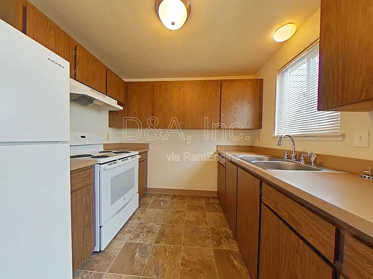 2521 SW Pickford St #B — Photo 4