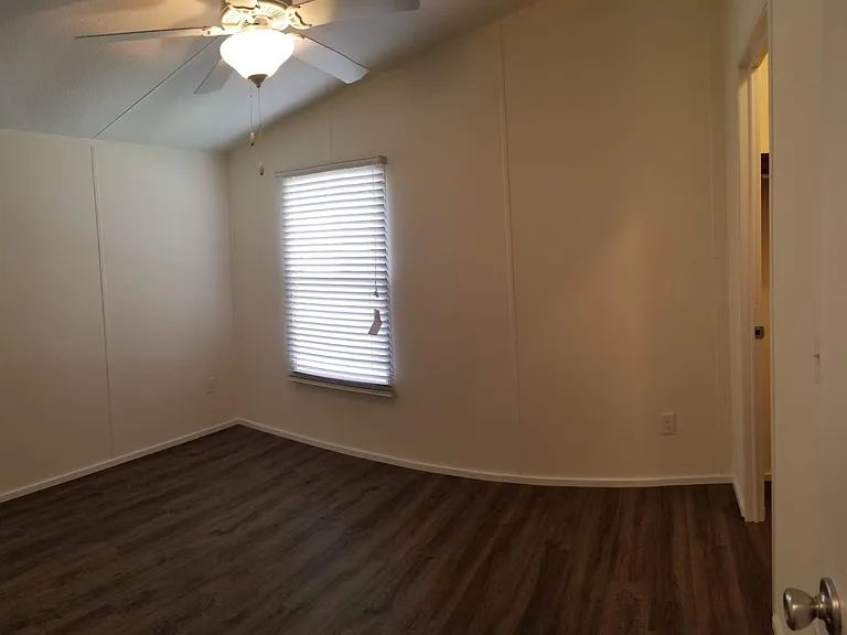 135 Jo Katherine Ln — Photo 9