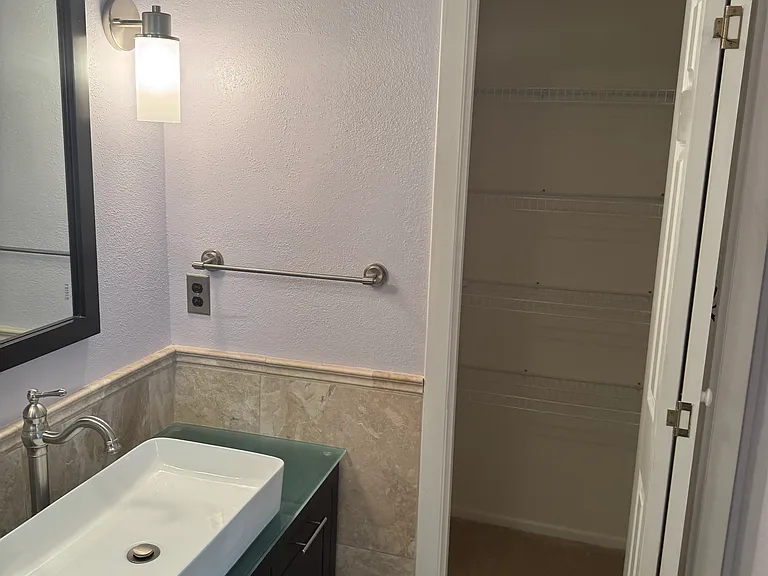 371 Augustine Ct — Photo 16