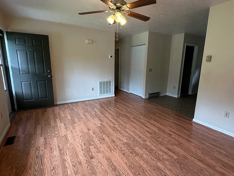 1180B Brown St NE #B — Photo 11