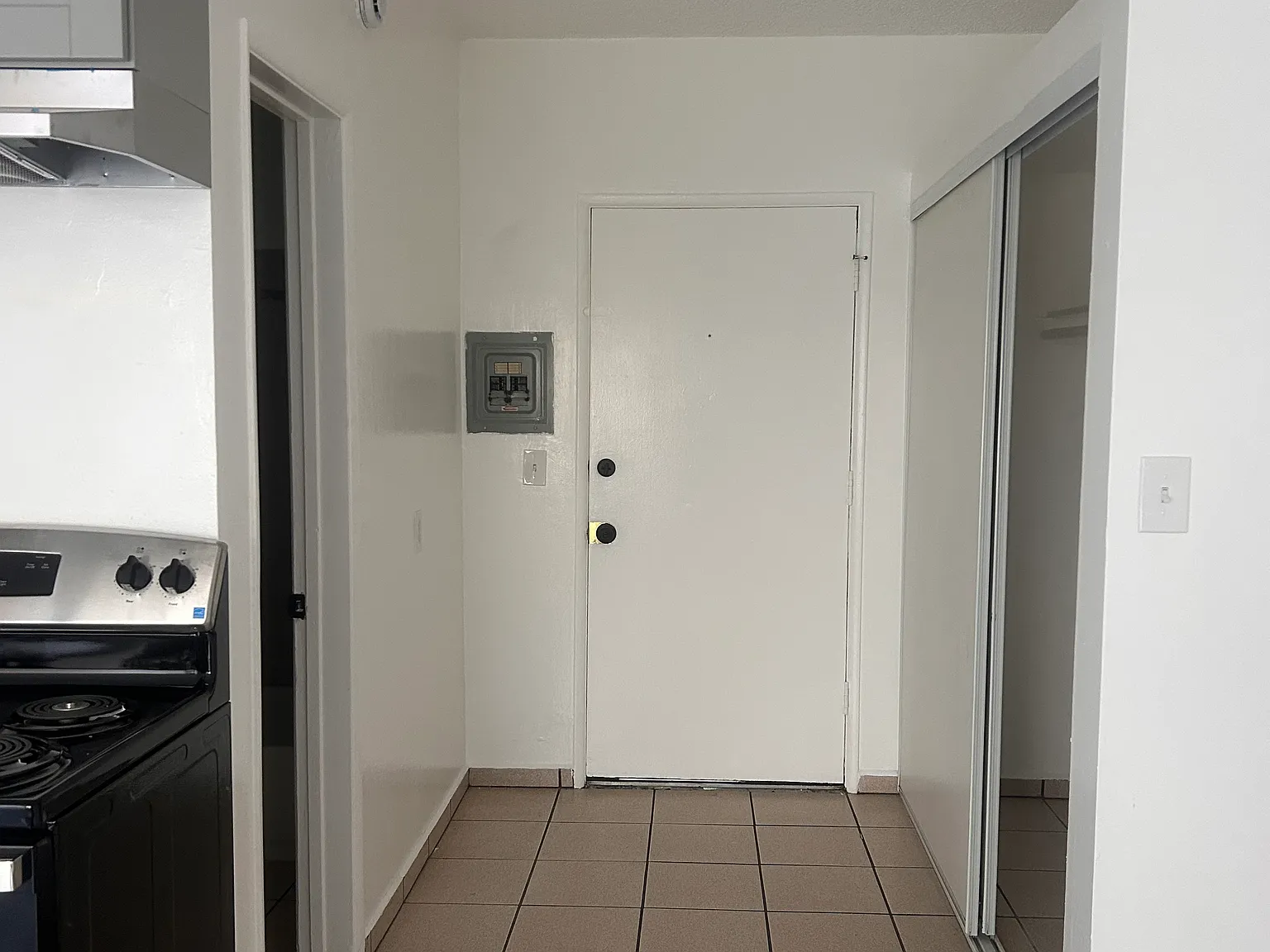 5724 Sepulveda Blvd — Photo 2