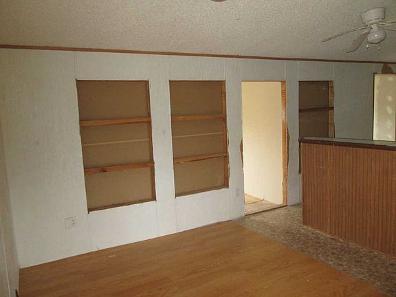 5th image of 88 Crystal Falls Dr