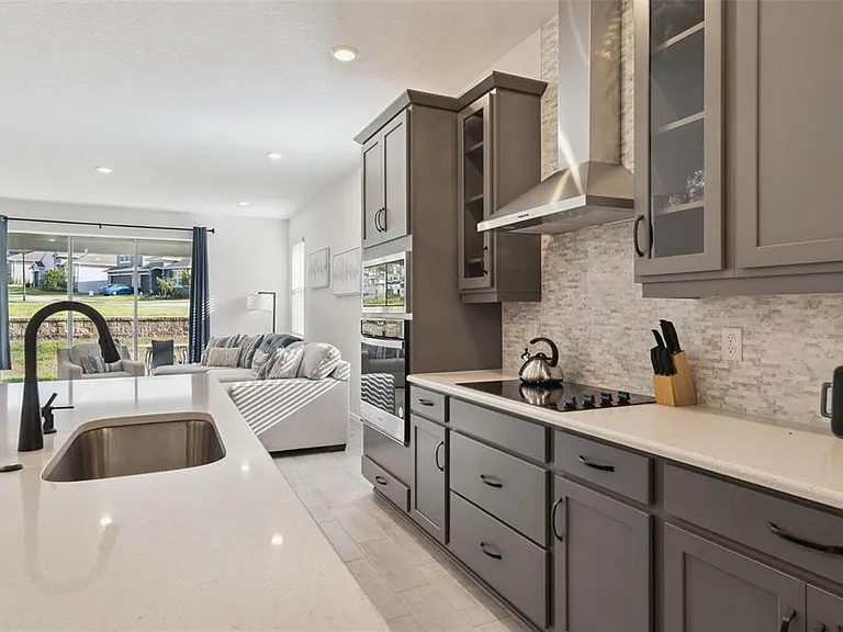 2025 Axel St — Photo 12