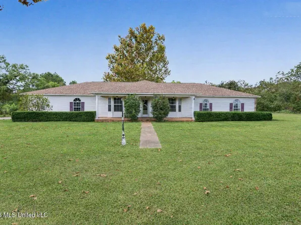 25409 Ramie Farm Rd, Lucedale, MS 39452