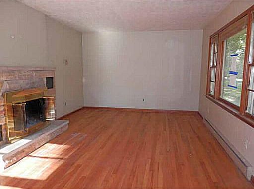 2nd image of 2498 Pullins Dr