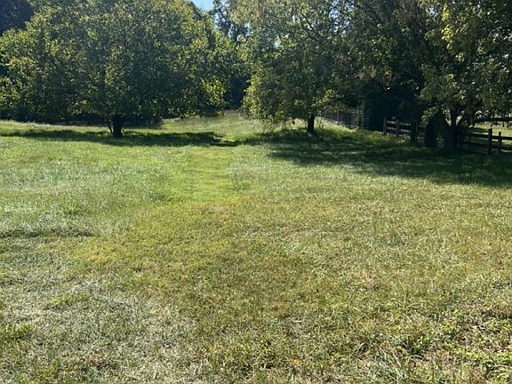 4th image of 10442 Oaklyn Dr