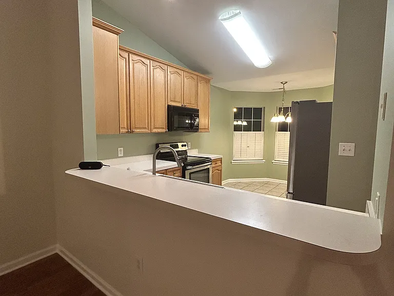 Breakfast Bar Dining Area