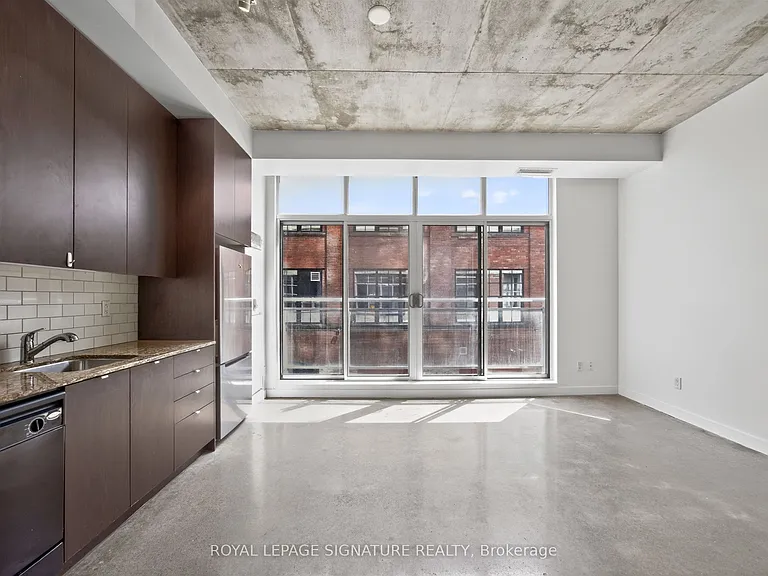 23 Brant St #213 — Photo 7