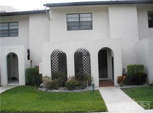 8310 Casa Del Lago #F, Boca Raton, FL 33433
