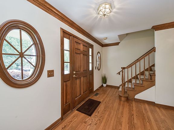 3rd image of 2550 Cheshire Dr