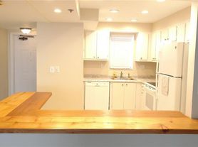 3100 W Rolling Hills Cir, Fort Lauderdale, FL