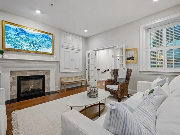 1724 Washington St APT 2, Boston, MA 02118